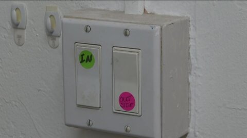 'I couldn’t believe my eyes,': Cape Coral struggling with high electric bills