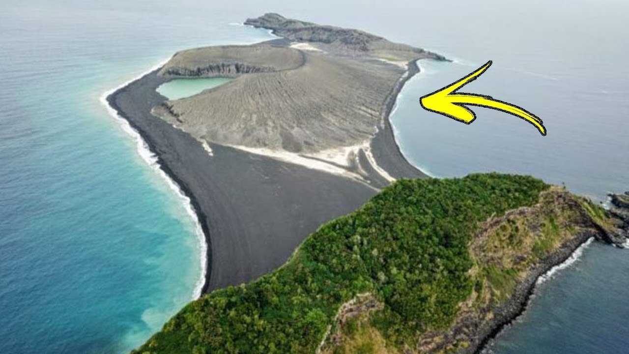 An island appeared in the Pacific Ocean out of nowhere