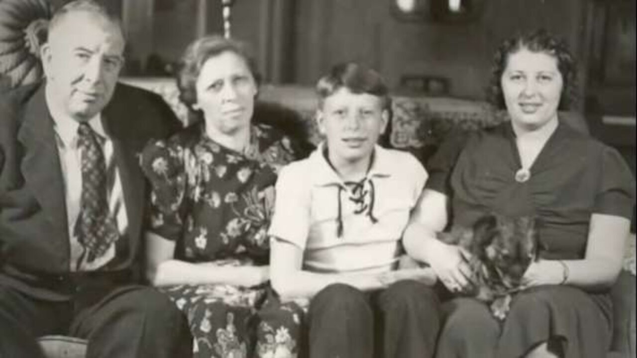 Unseen Forces behind the Fame and Fortune of Bill Gates