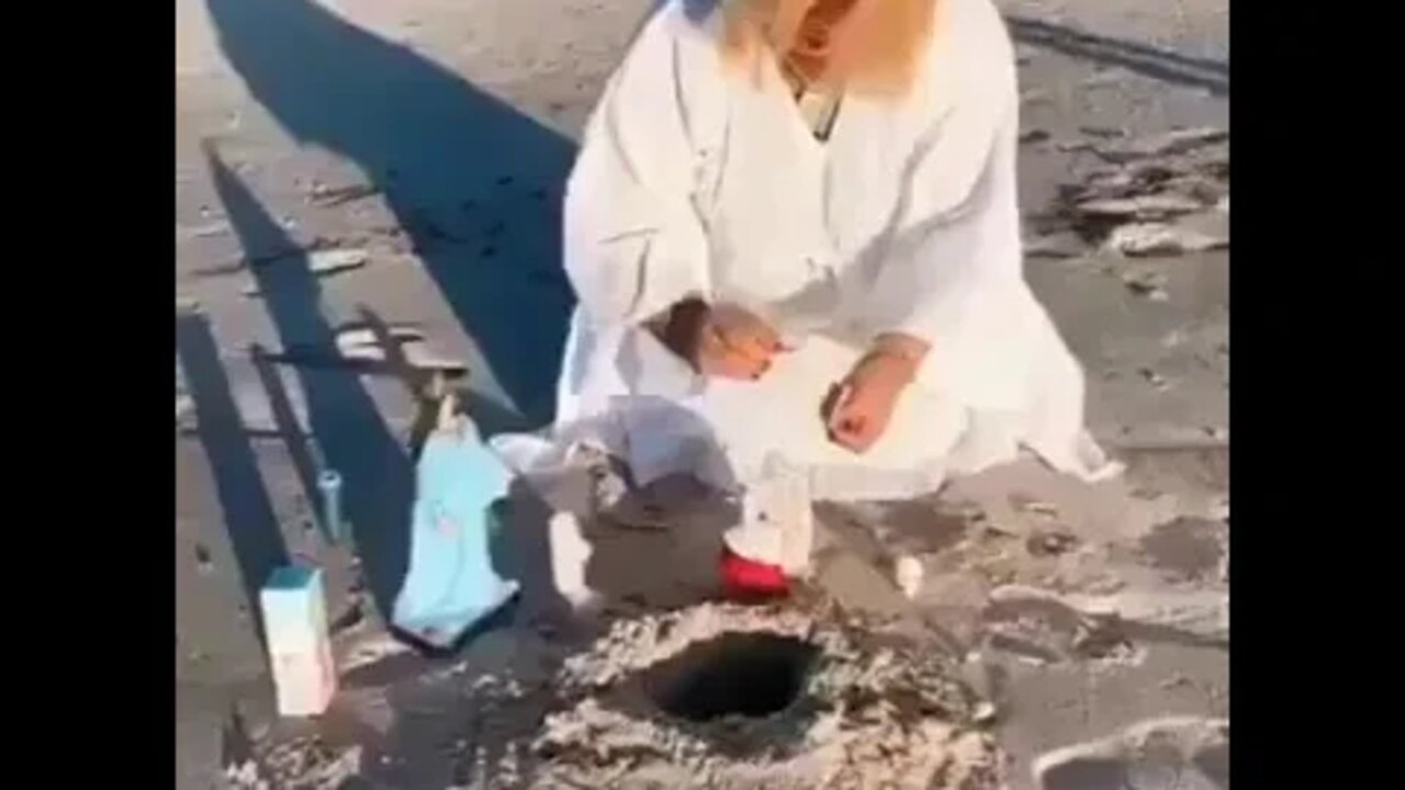 Nossos inimigos quando vão fazer macumba contra nós
