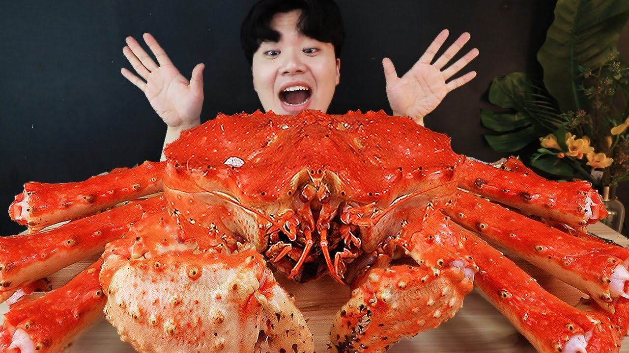 ASMR MUKBANG seafood GIANT KING CRAB EATING SOUND! (4KG)