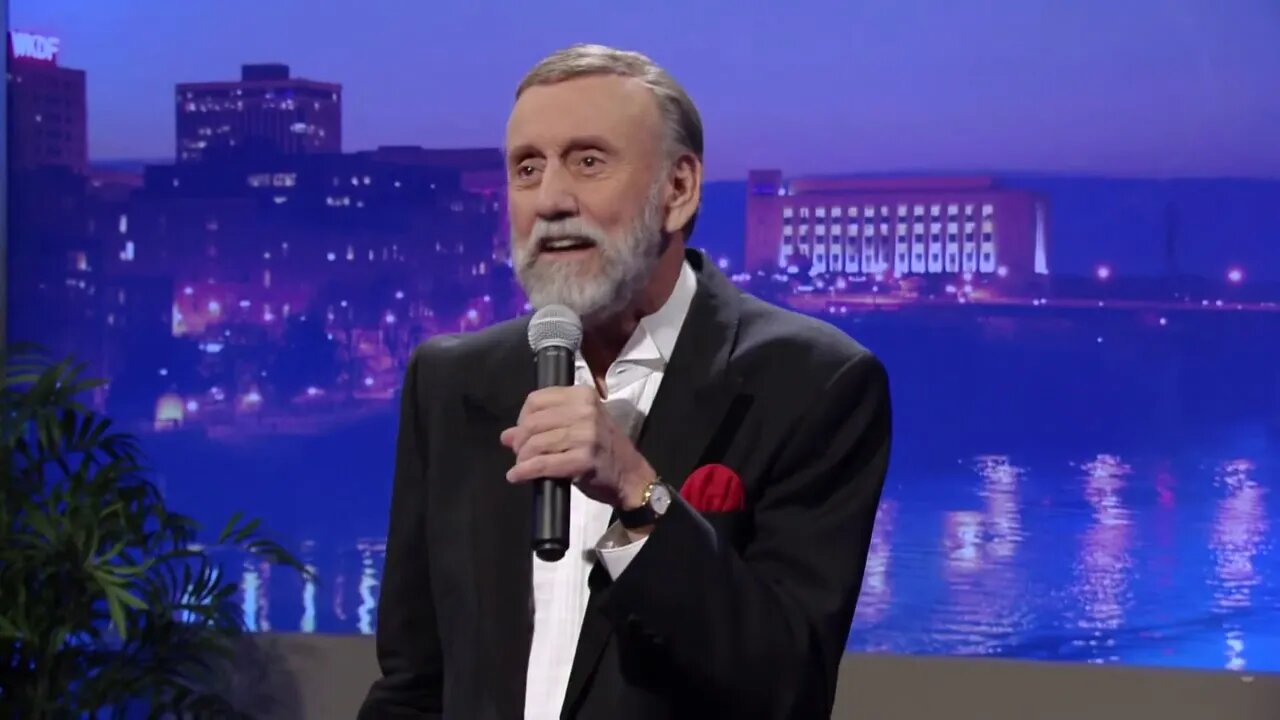 Ray Stevens - "Hang Up And Drive" (Live on CabaRay Nashville)