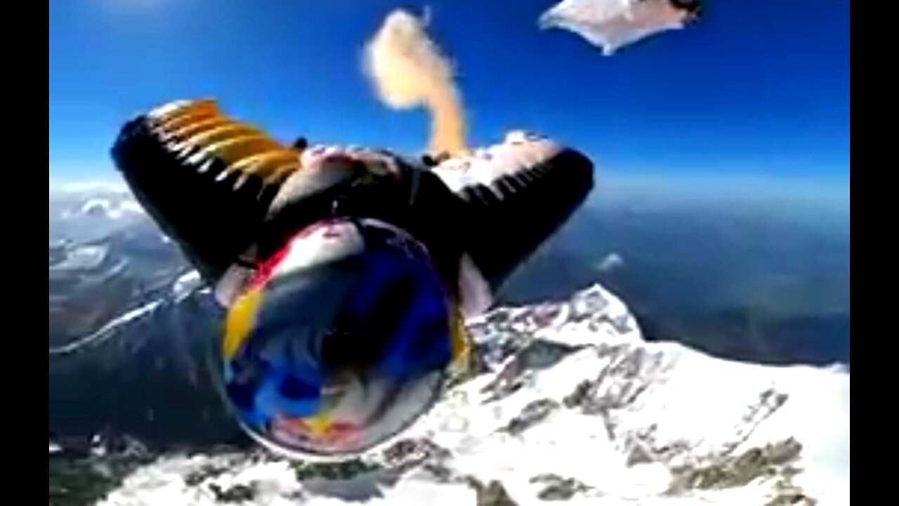 WORLD RECORD! THE LONGEST WING SUIT FLIGHT RECORDED AT APPROX 7.5 K 😲