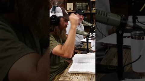 Willie & Jase Robertson’s Teenage Knife-Throwing Competition