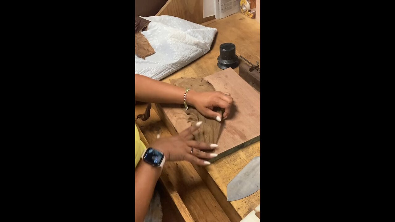 How to handroll a cigar 🍂