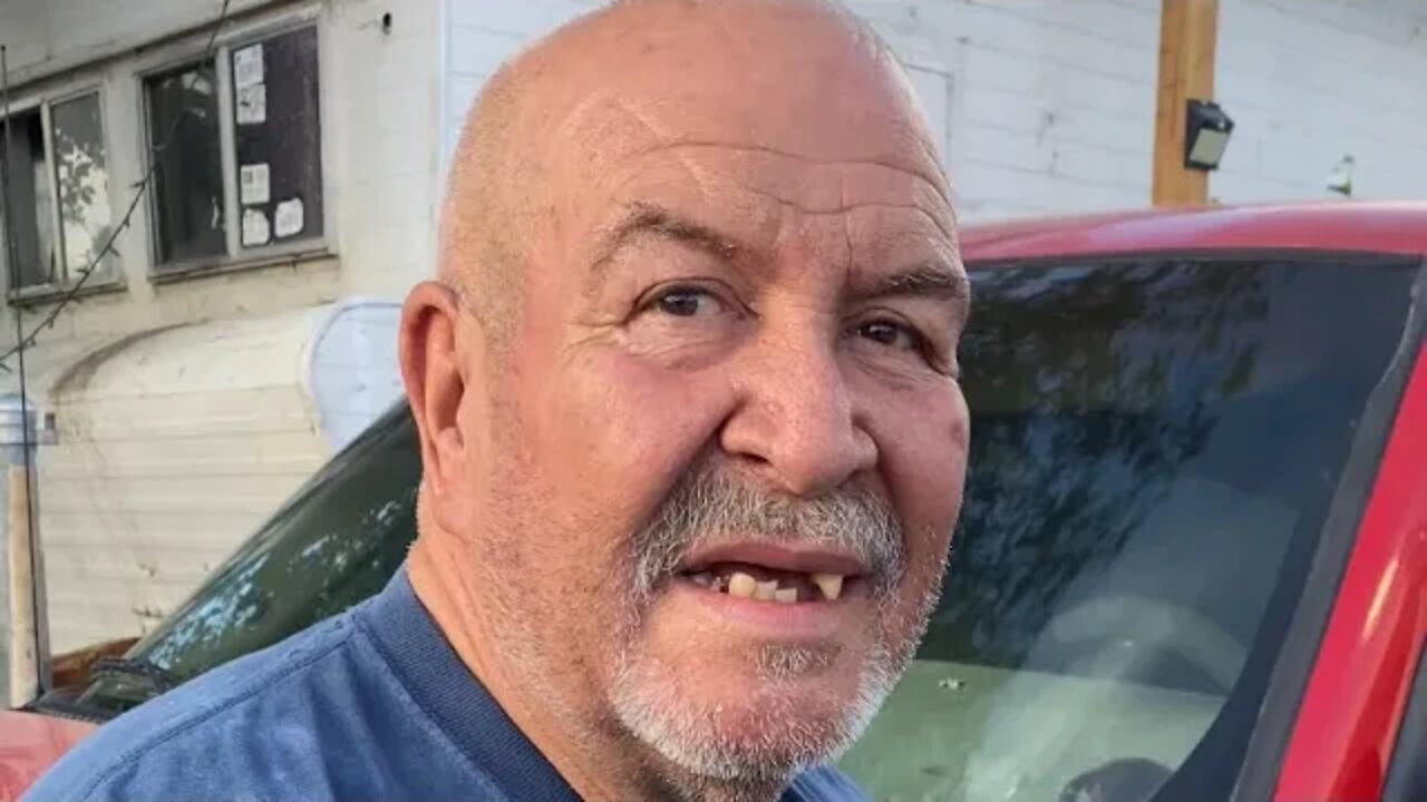I turned a con man into an NFT and gave the money to a cat this nice old man takes care of