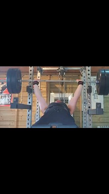 100 KGS X 3.9 INCLINE BENCH PRESS