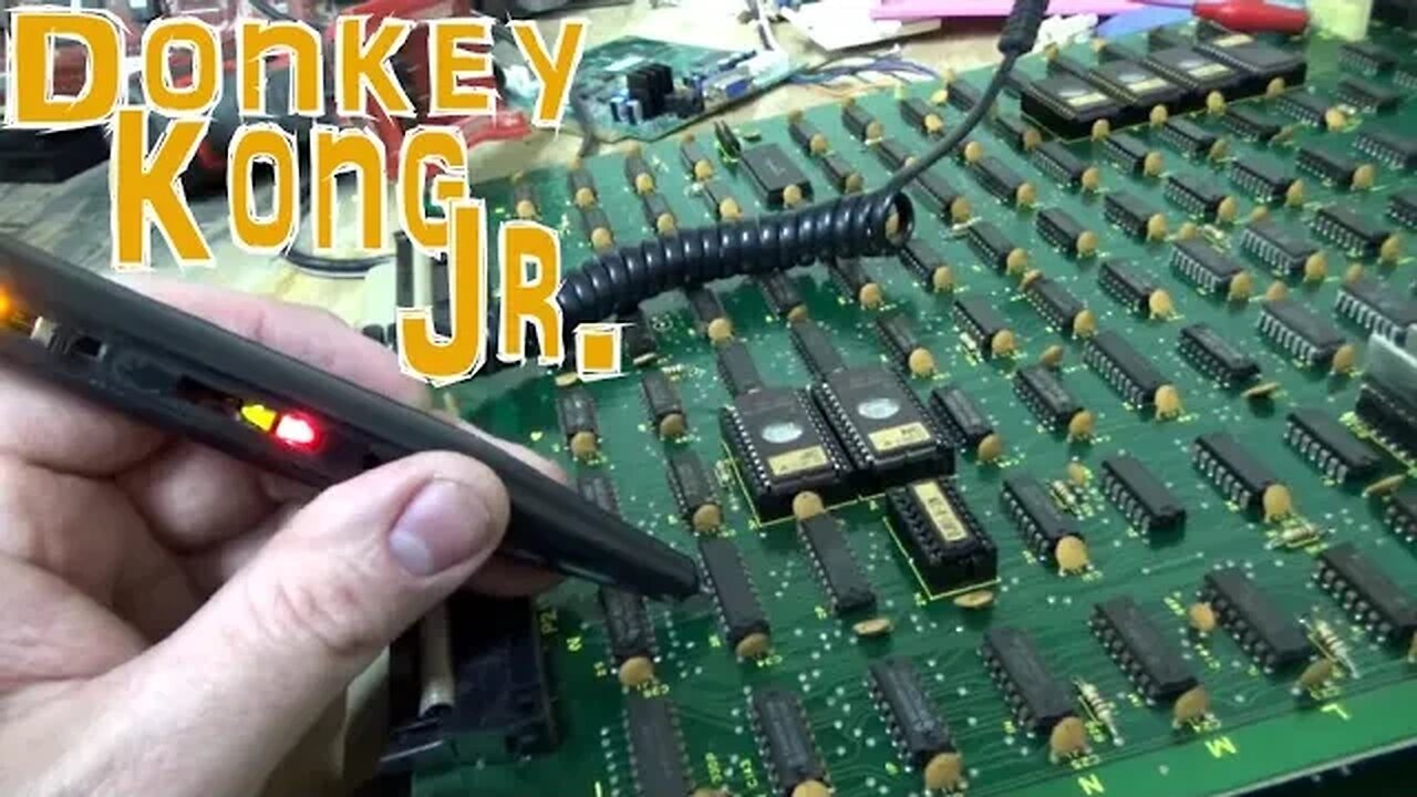 PCB Repair Of A 1982 Nintendo Donkey Kong Jr. Cocktail Cabinet - 3 Sets Of Ram On The Video Board