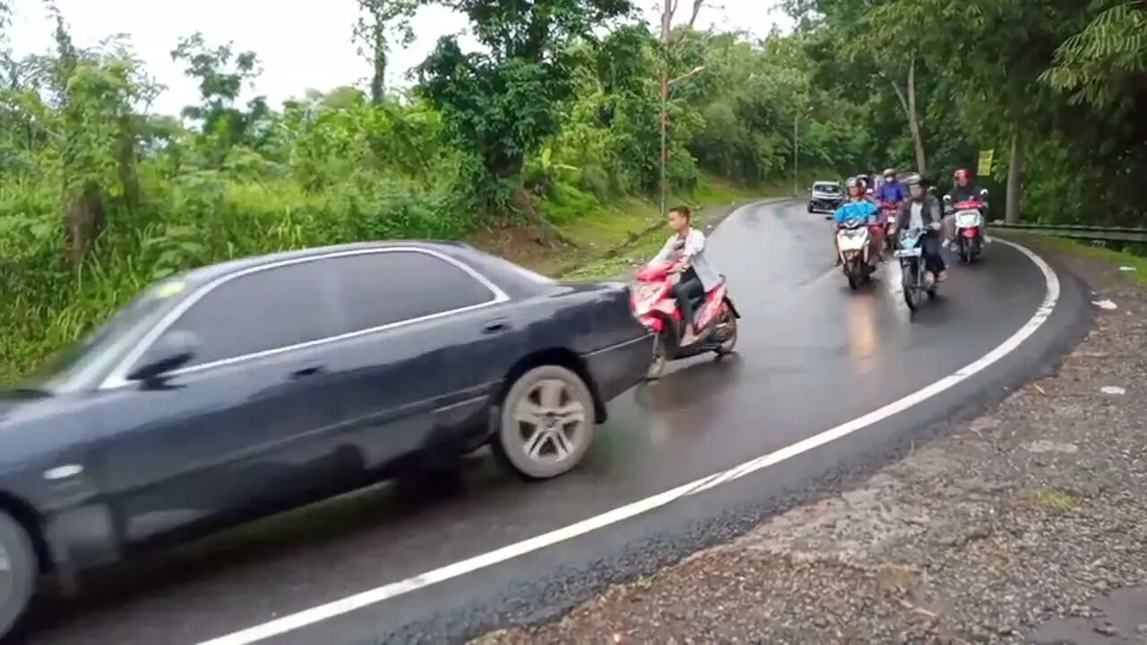 Tikungan Tajam Tembung Kerta