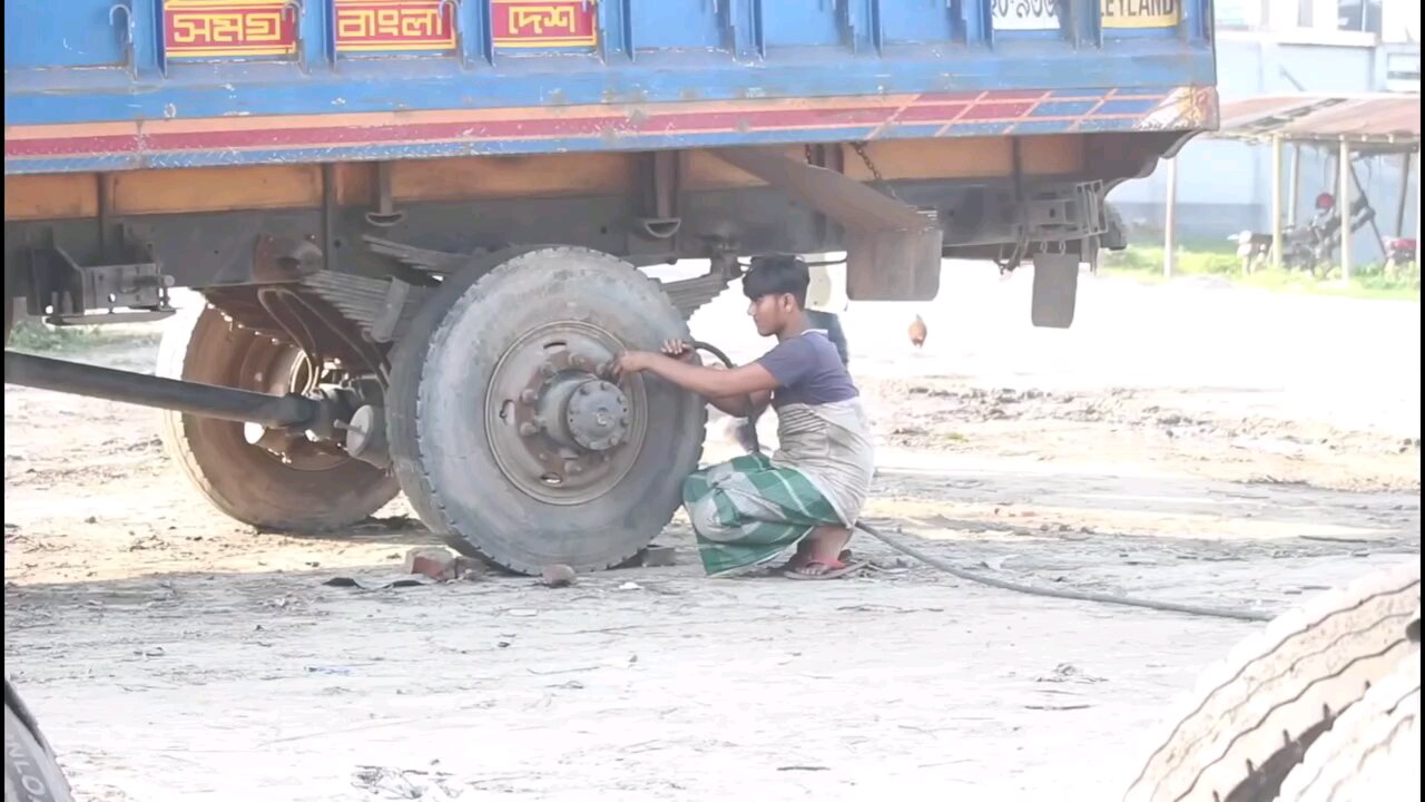 Tyre Blast Prank With Popping Balloons 🤣🤣🤣