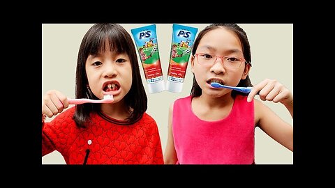 Brush Your Teeth Song Nursery Rhymes for Kids, LaLa Kids TV