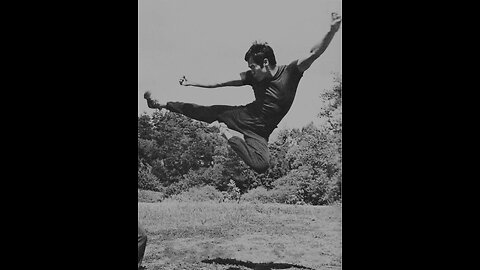 Cross kick Studio Films Bruce Lee Fly kick number 1