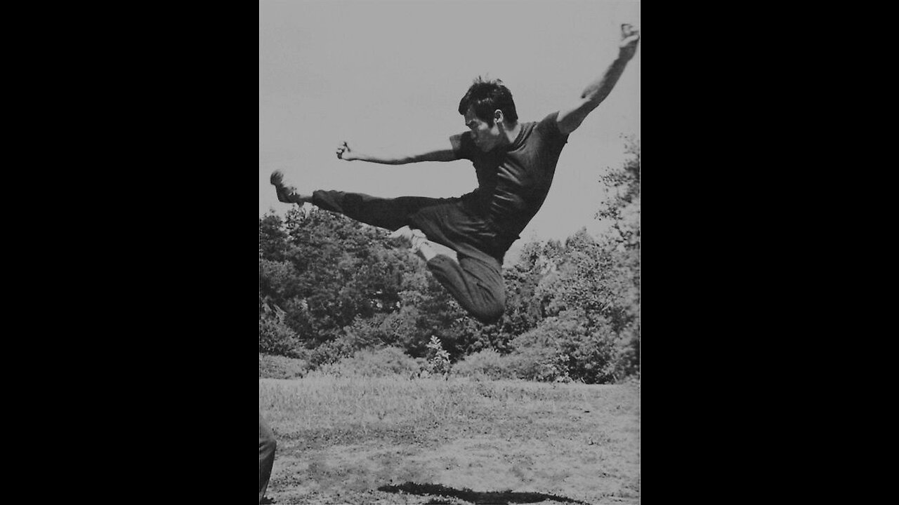 Cross kick Studio Films Bruce Lee Fly kick number 1