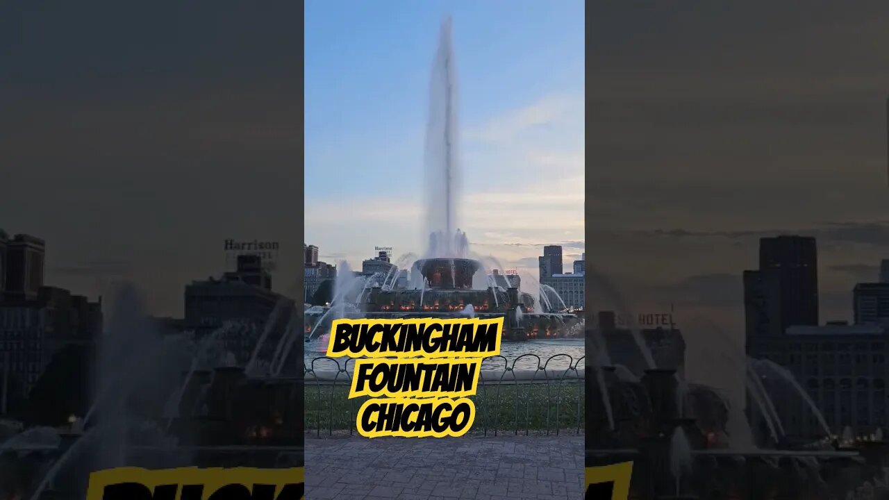 Buckingham Fountain in Chicago with @joecoolchicago #midwest #walking #freedom #america