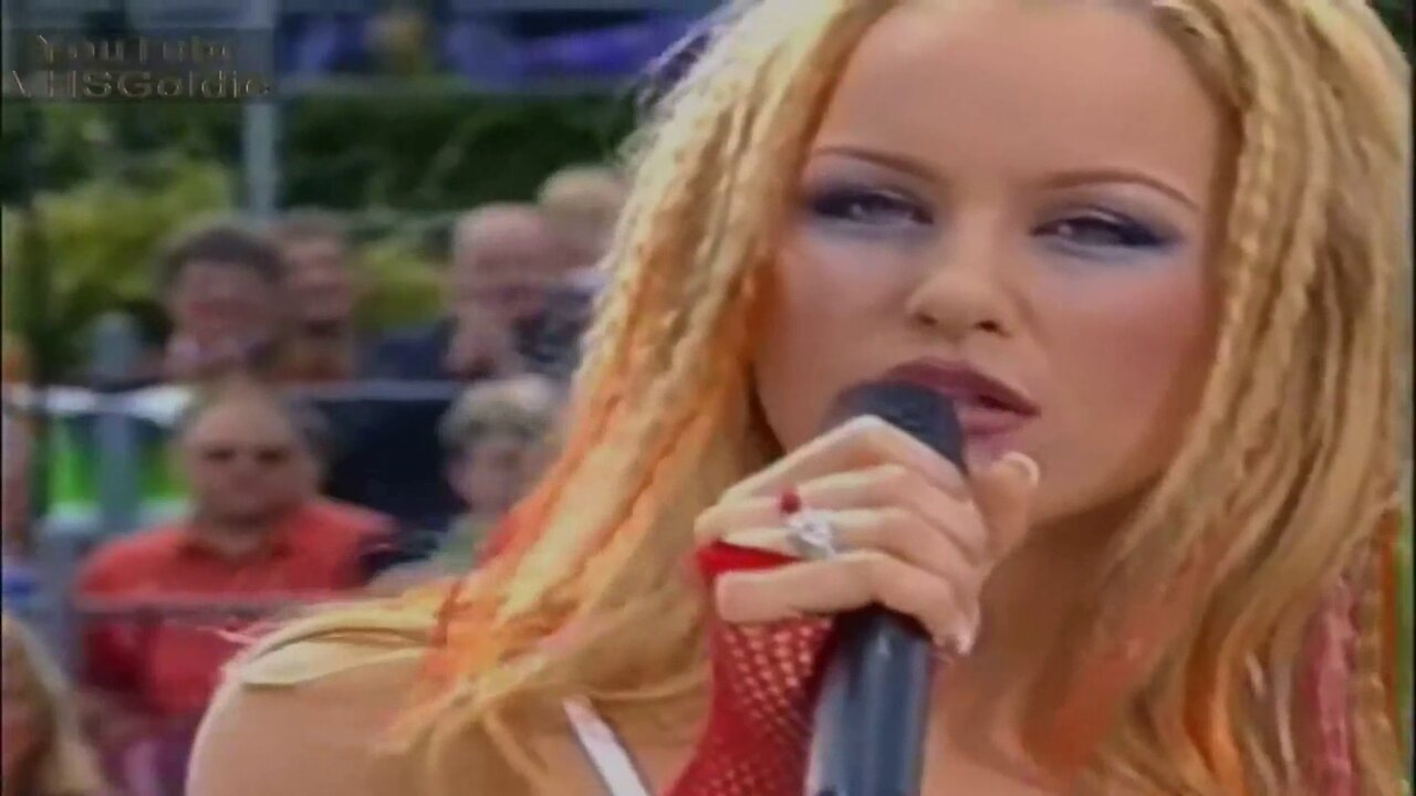 Rollergirl - Close To You (Live 2001)