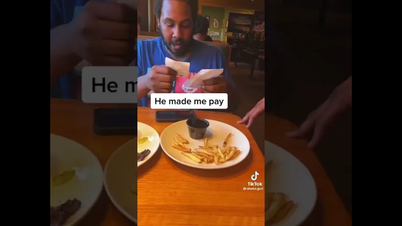 Young Man Makes His Date Pay For Her Meal Because…#tiktok