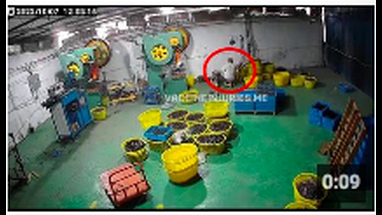 Wenzhou, Zhejiang. During lunch break, he suddenly collapsed in the factory and never got up again