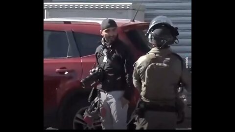 Israel soldiers kill journalist