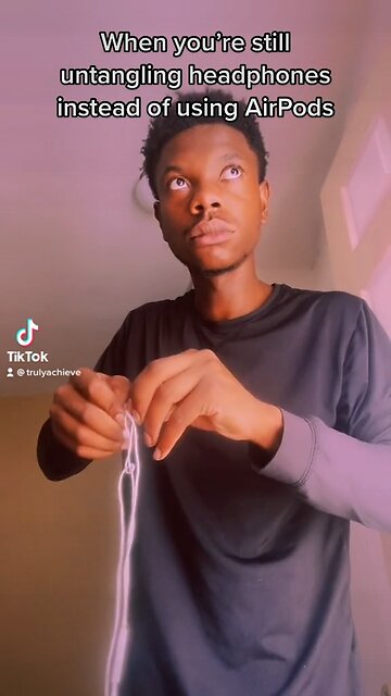 Untangling wired headphones in 2023