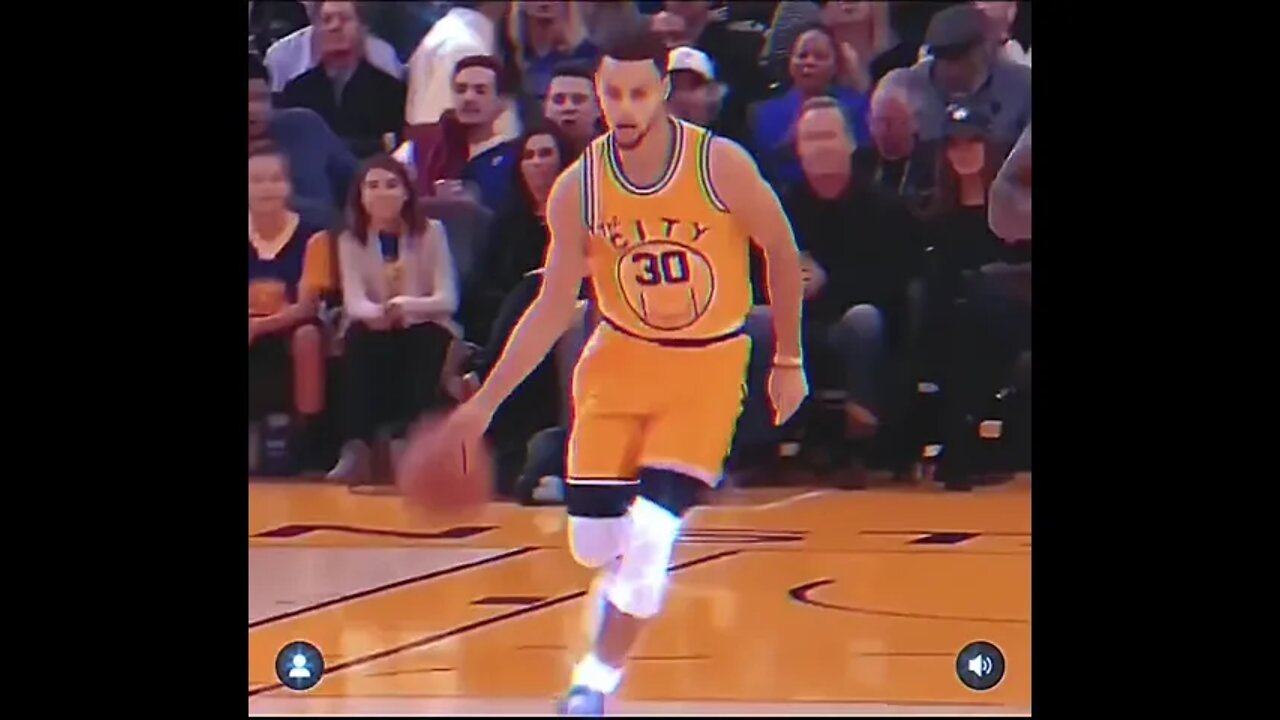 Steph Curry throws Clarkson