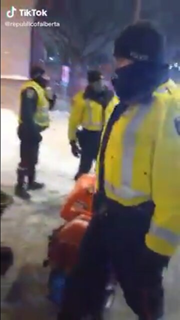 Corrupt Ottawa police seize fuel from truckers