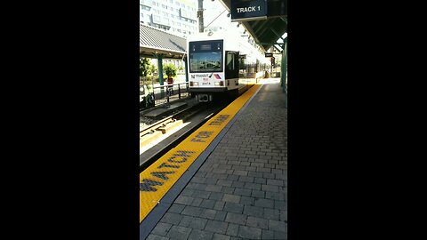 Railfanning at New Jersey transit light rail Port imperial station