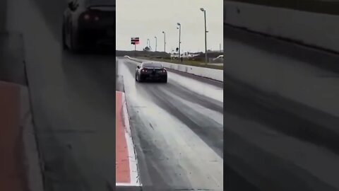 GTR explodindo escapamento ao acelerar #shorts #carros