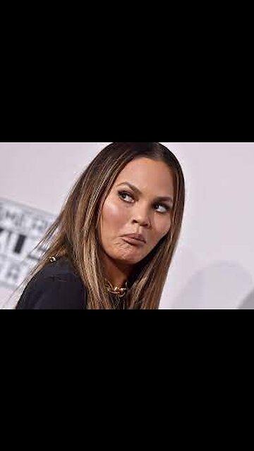 Chrissy teigen says she would eat humans SMH LOL