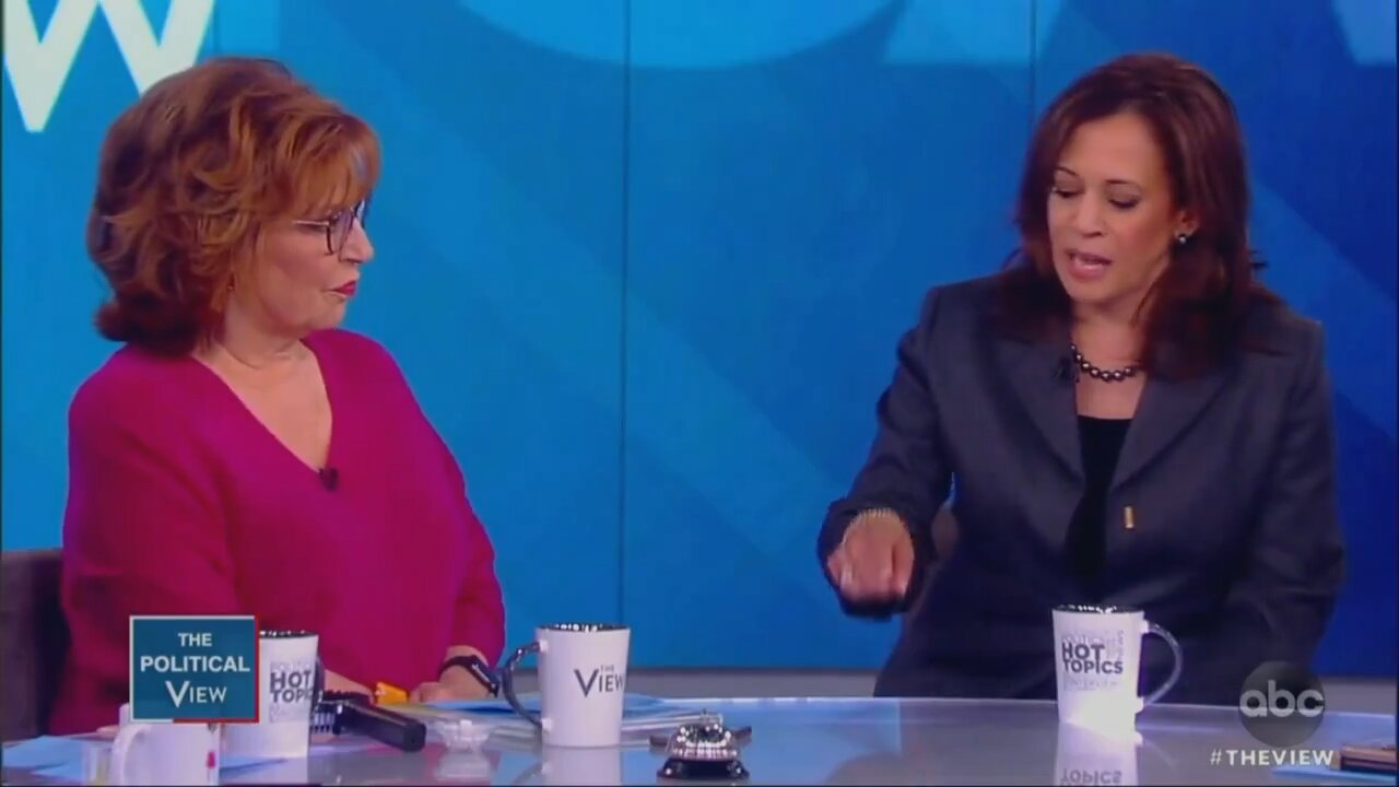 🚨FLASHBACK🚨 Kamala Harris: Trump’s border wall is a "vanity project" 🛑😂