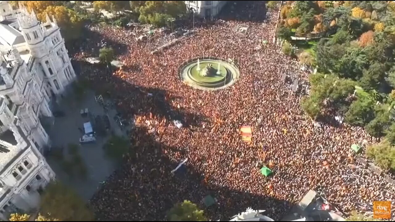 Mass protest against socialist PM Sánchez in Madrid, Spain