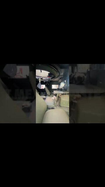 💢 Ukrainian Humvee with a bullet through the front