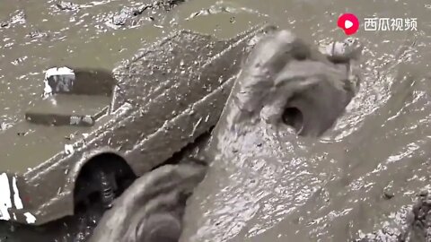 8: Look at the model car off-road, the vision is amazing, take a look.