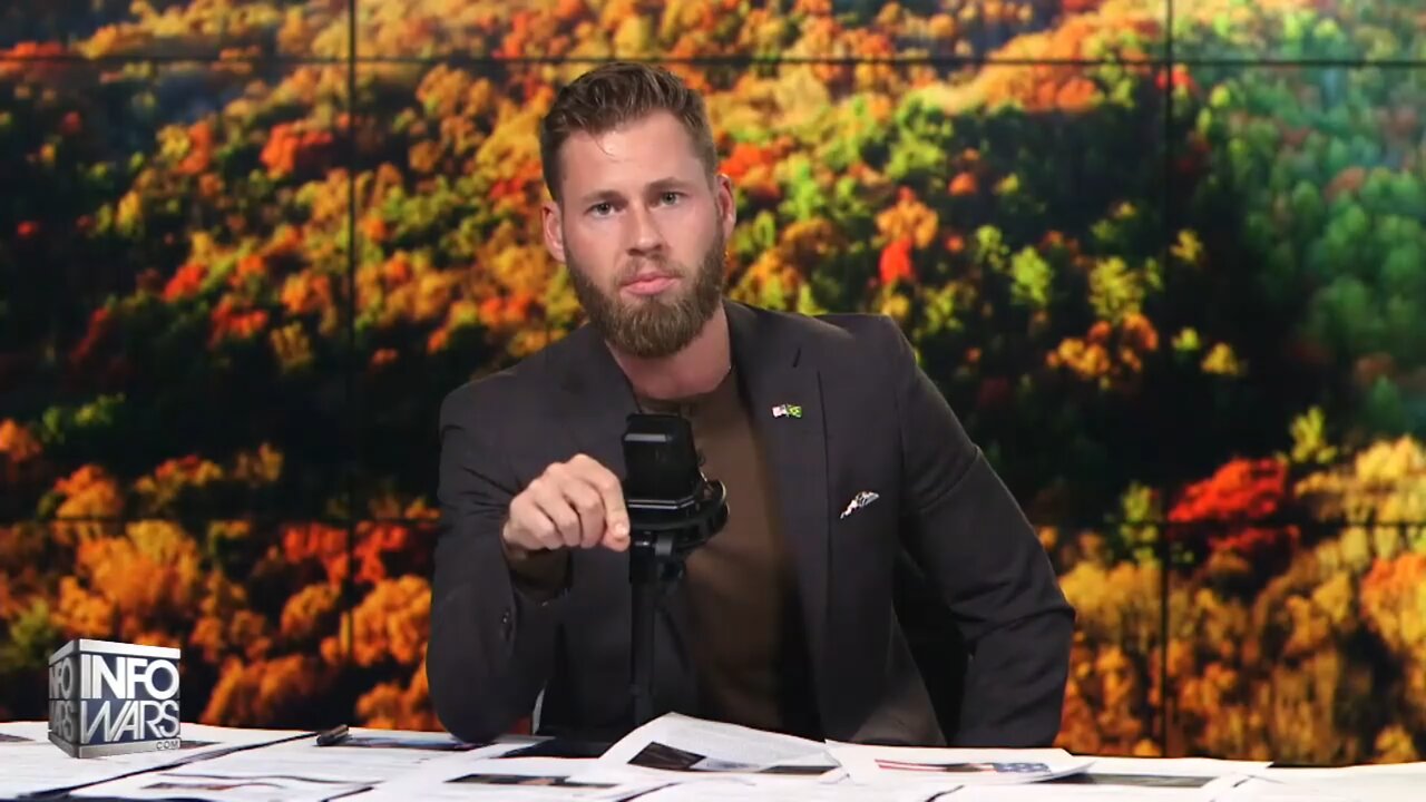 WAR ROOM (Full Show) Tuesday - 11/1/22