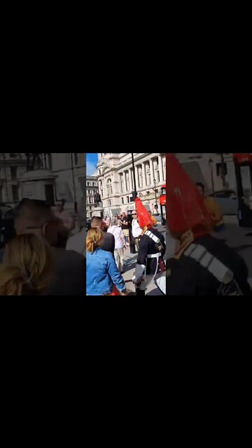 tourist gets a fright Queen's Guard Shouts make way #horseguardsparade