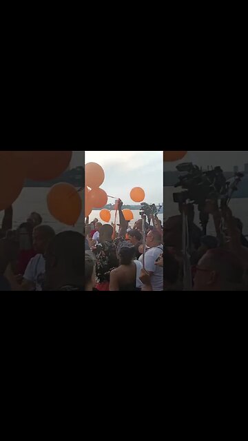 The #OsheaSibley #oshaesible Candlelight Vigil at Pier 47 #LGBT Center #justiceforosheasibley