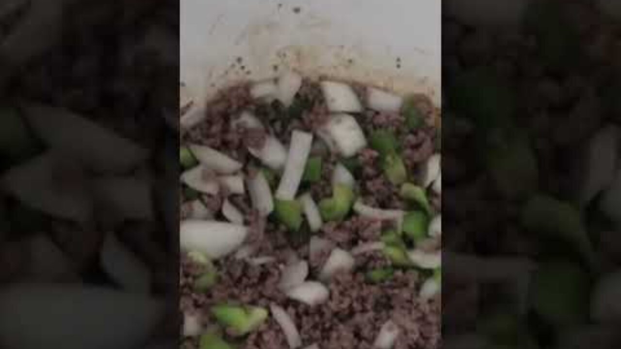 NOSTALGIC Grandma’s Goulash #recipe - Six Sisters' Stuff