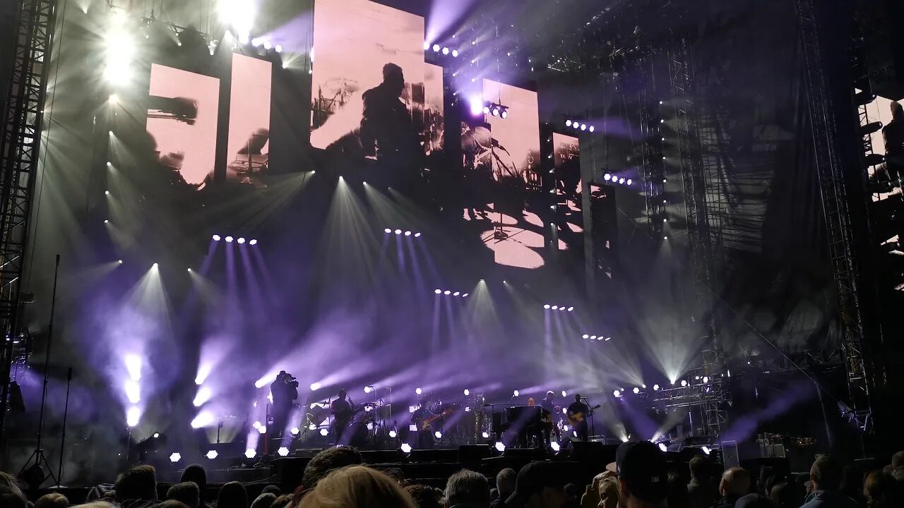 Billy Joel in Arlington song Allentown