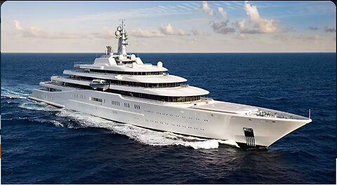 Here on My Yacht With the Thots