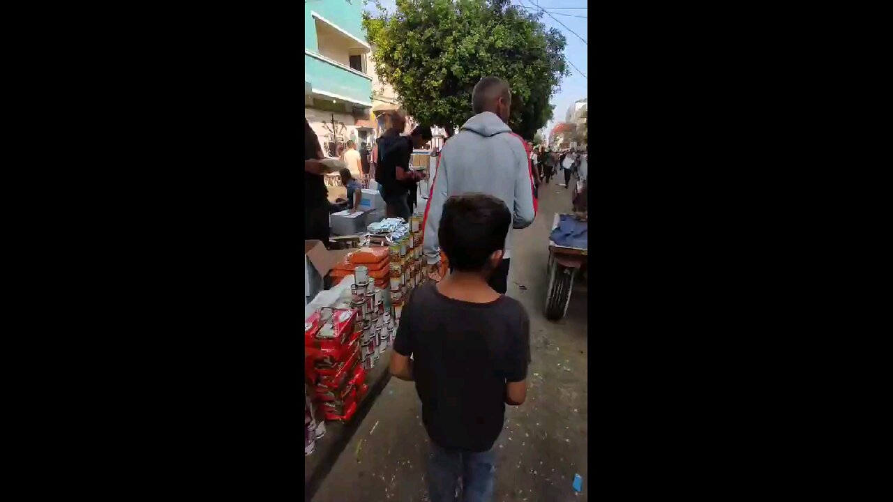 A market in Deir al-Balah, central Gaza this week. Starvation? I don't think so!