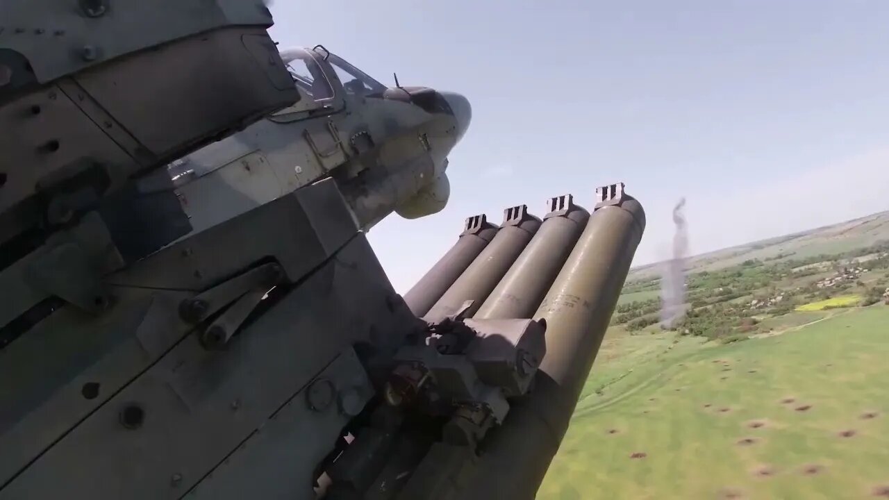 Russian Ka-52 "Alligator" Attack Helicopter Crews Destroy Ukrainian Strongpoints & Armoured Vehicles