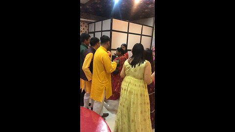 Mehndiras Gunjan KC dancing with Grandma