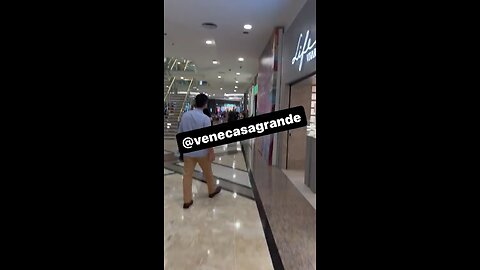 Marcos Braz, vice de futebol do Flamengo, briga com torcedor em shopping;