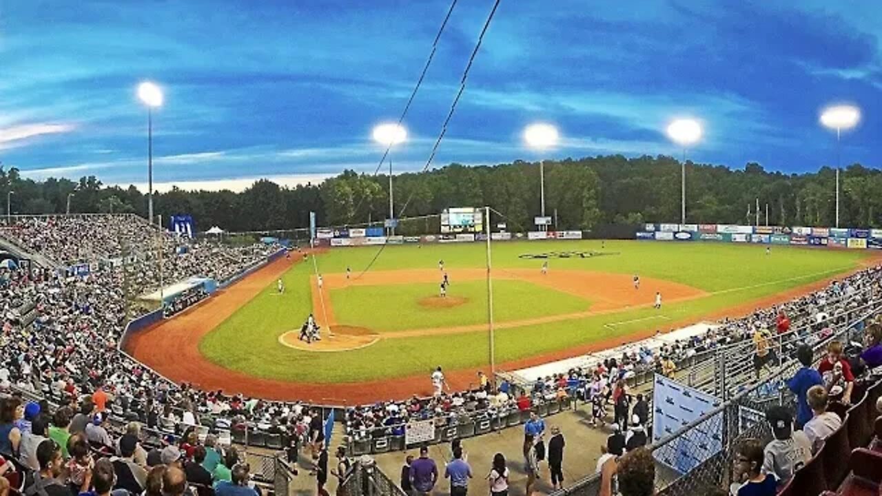 Hudson Valley Renegades and Two Way Brewery Fishkill New York - TWE 0180