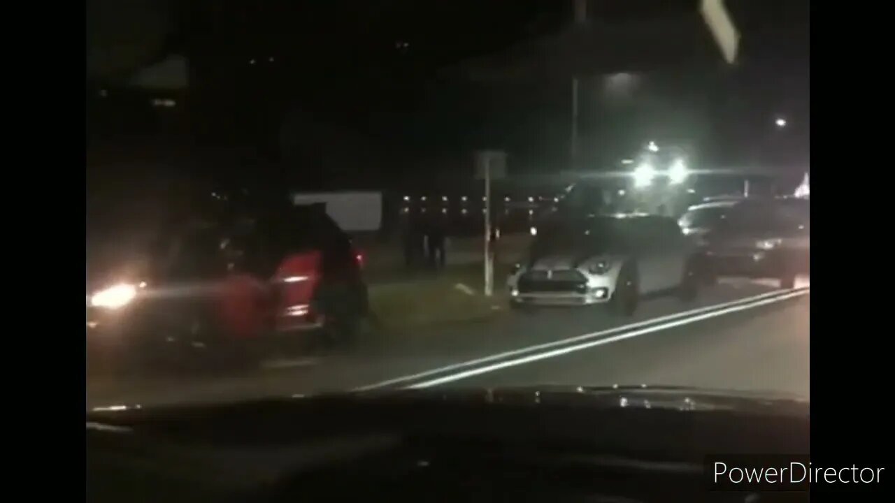 TRUMP SUPPORTERS LINE FLORIDA STREET AFTER FBI search of Mar-a-Lago AUGUST 12, 2022