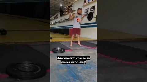 Agachamento com Salto (barra nas costas)