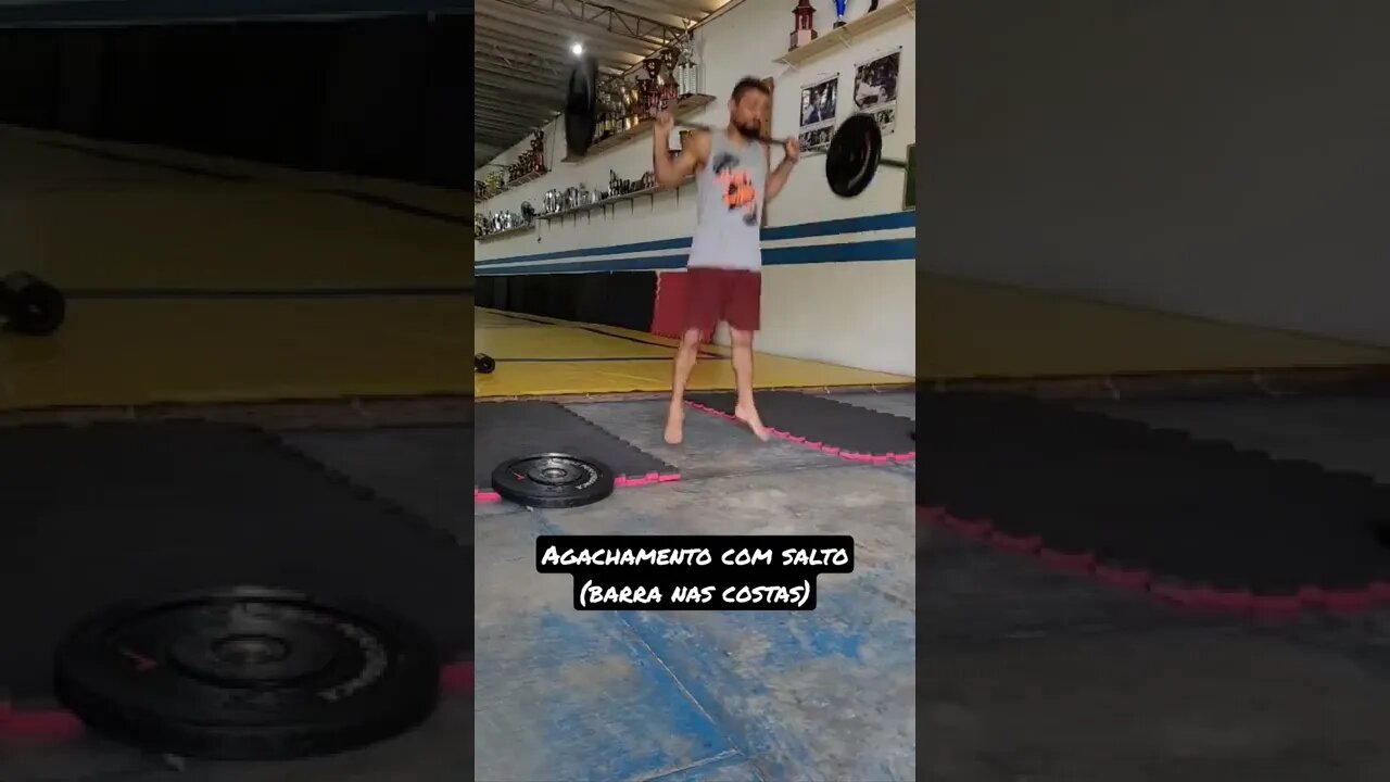 Agachamento com Salto (barra nas costas)