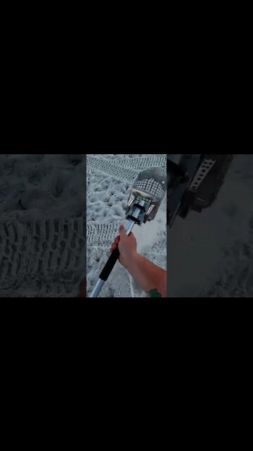 got a hummer on the beach metal detecting #shorts