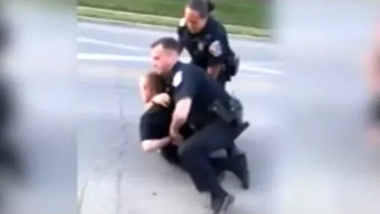 Police Officers Caught On Video Using Choke Hold 2 Days After Their Department Banned Them!