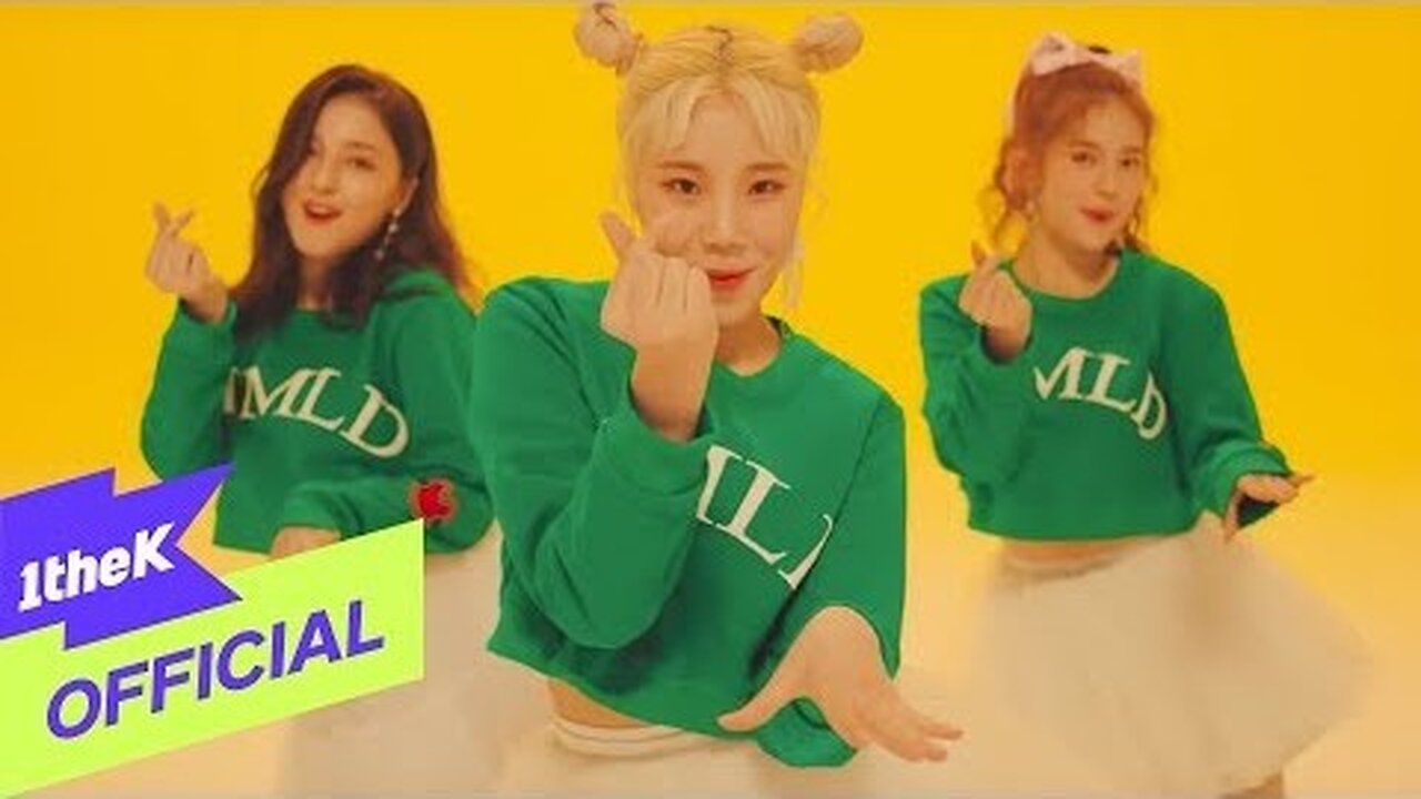 MOMOLAND - BBoom BBoom M/V