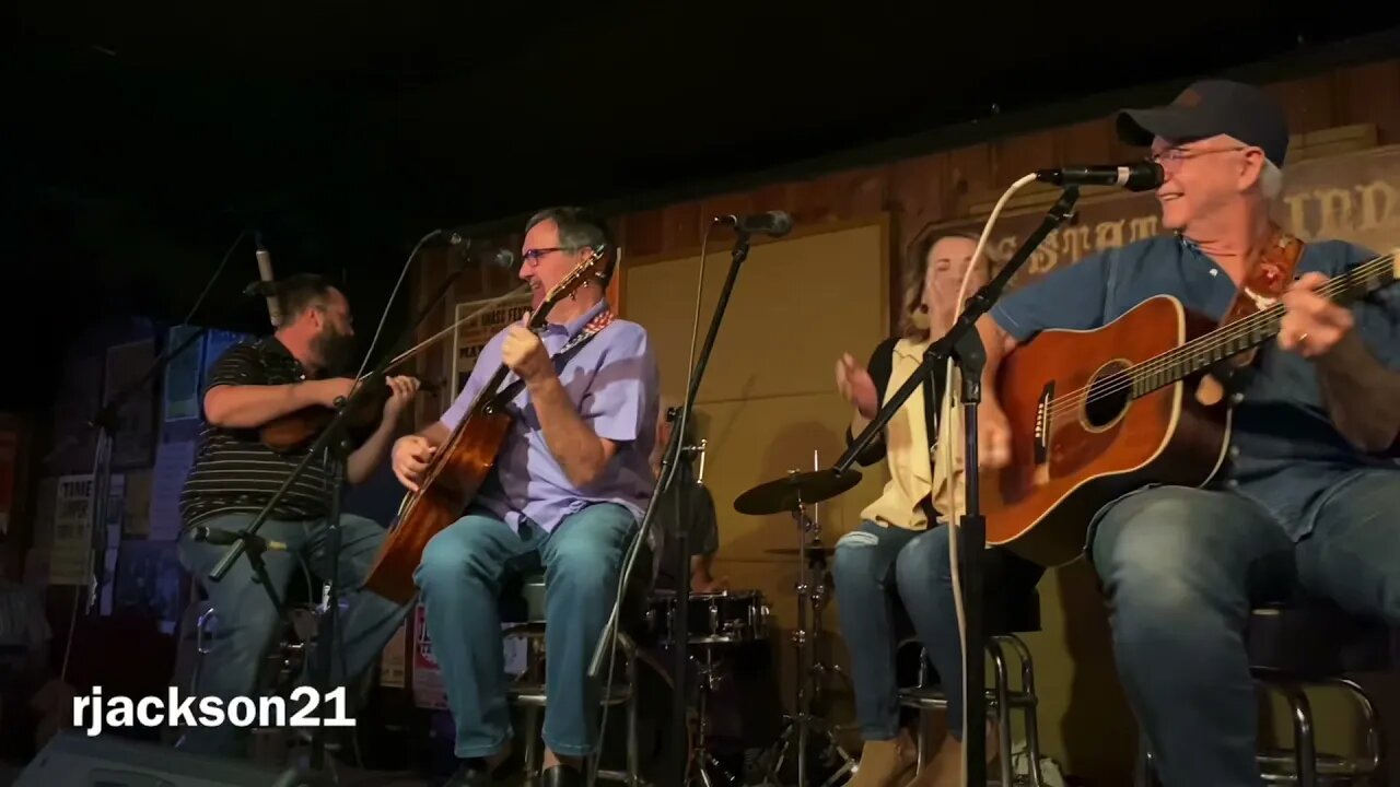 Carl Jackson Introduces Justin Branum on Fiddle At The Station Inn